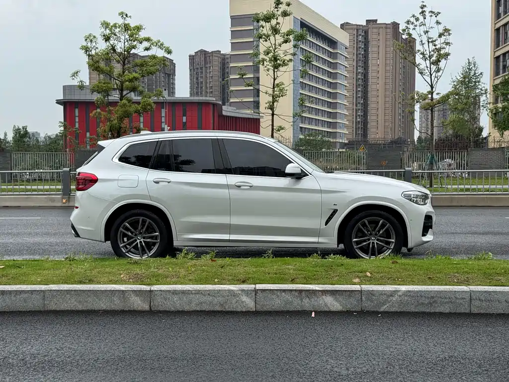 BMW X3 2019 — фото 11