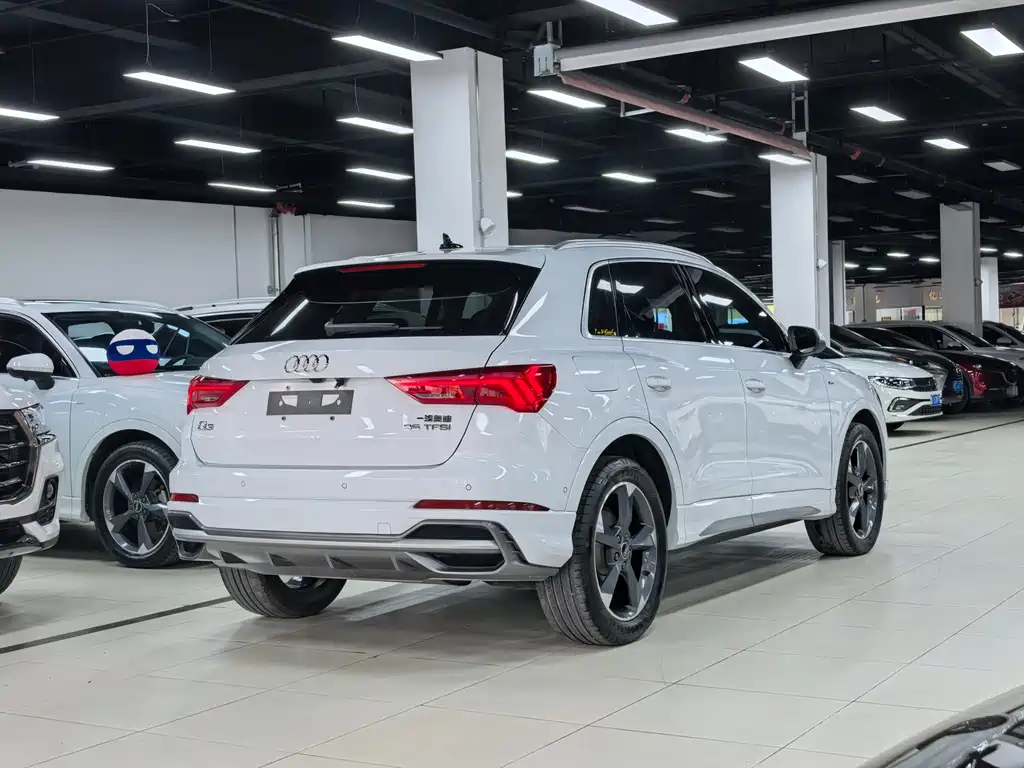 Audi Q3 2023 — фото 26
