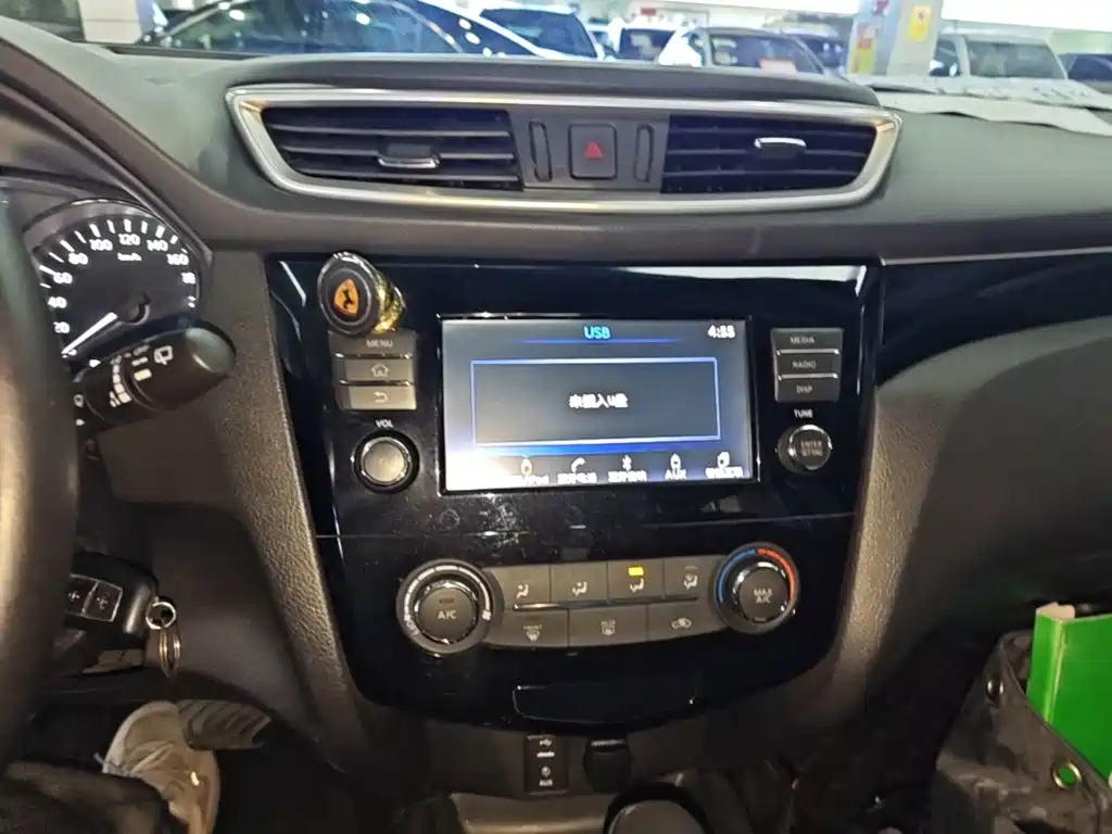 Nissan Qashqai 2017 — фото 9