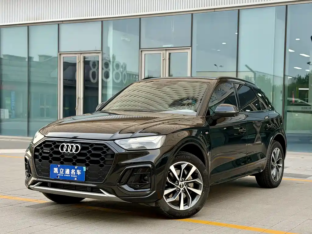 Audi Q5L 2023 — фото 1