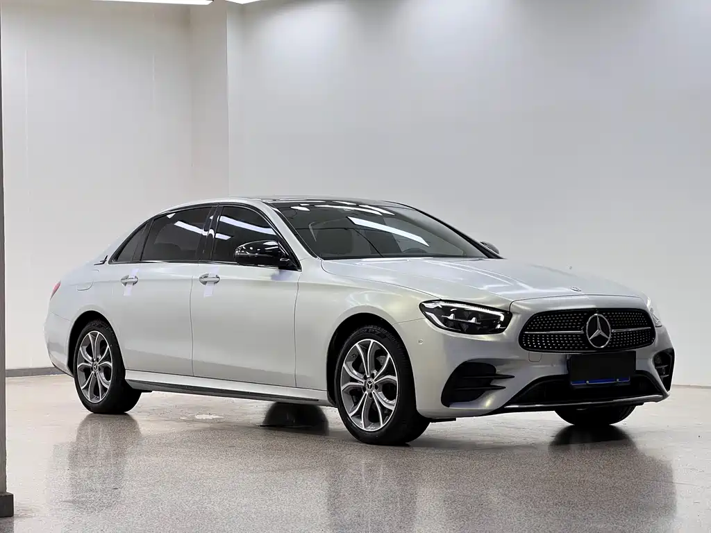 Mercedes-Benz E-Class 2022