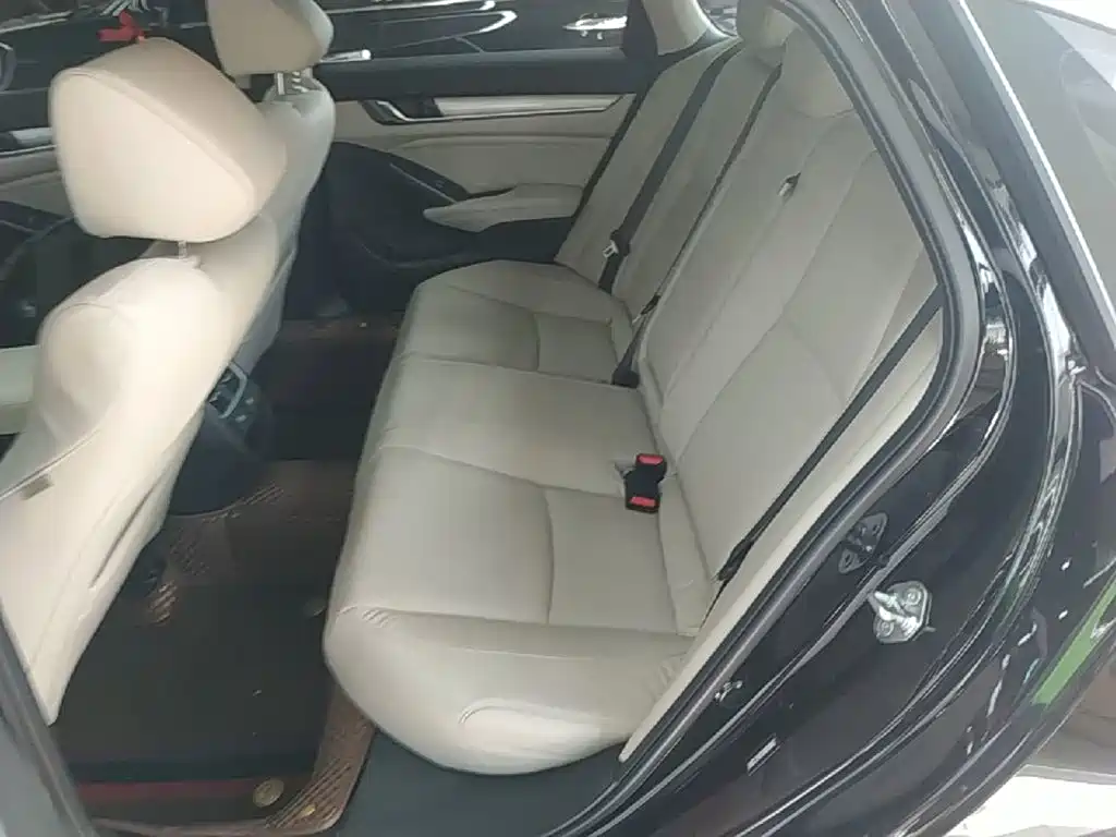Honda Accord 2022 — фото 17