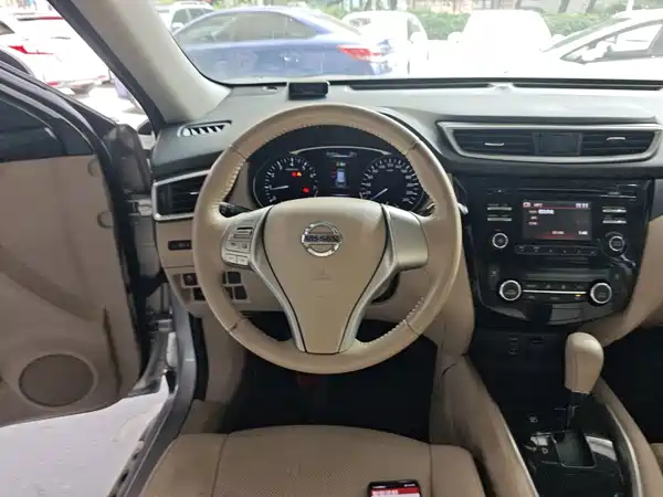 Nissan X-Trail 2016