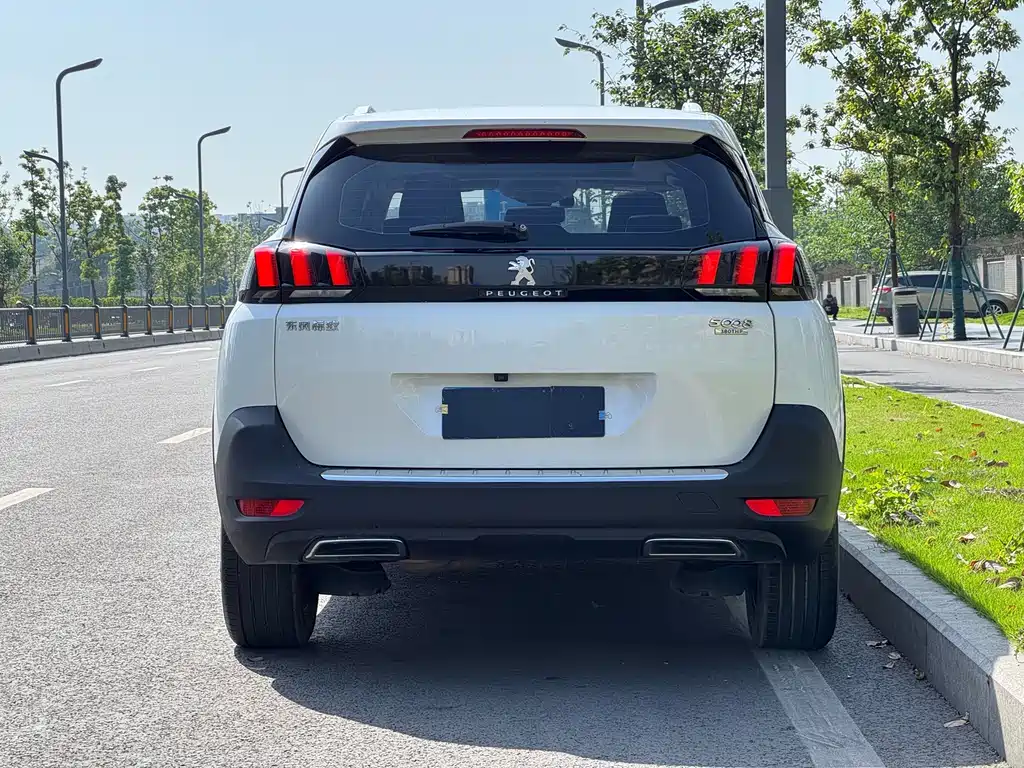 Peugeot 5008 2017 — фото 15