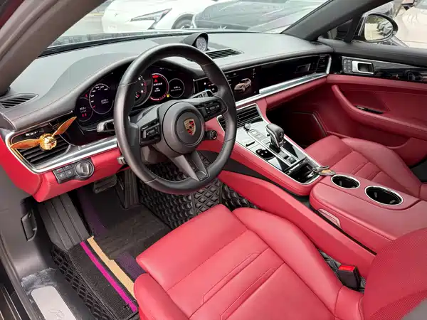 Porsche Panamera 2023