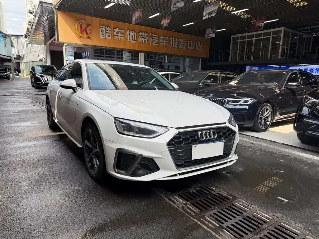 Audi A4L 2021