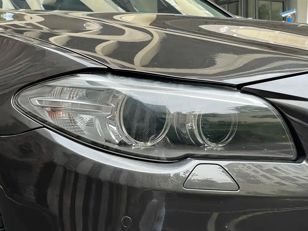 BMW 5 Series 2015 — фото 8