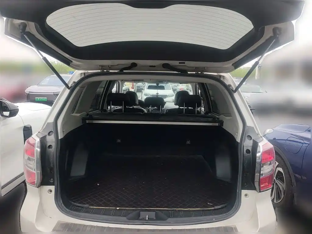 Subaru Forester 2015 — фото 10