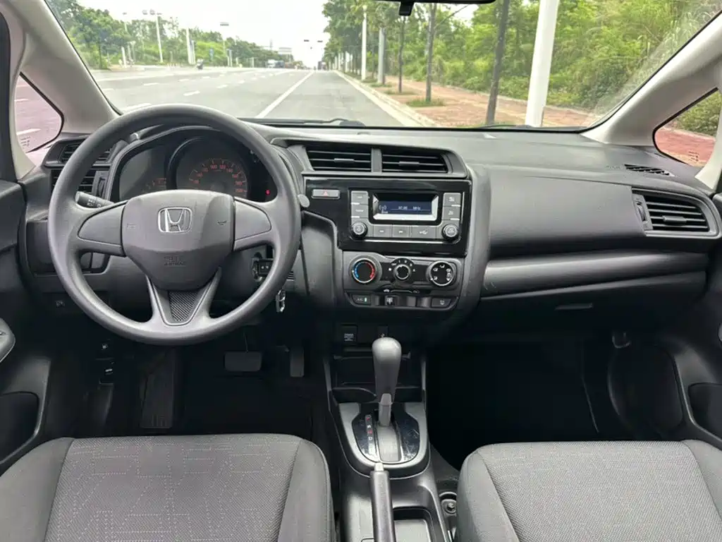 Honda Fit 2018 — фото 13