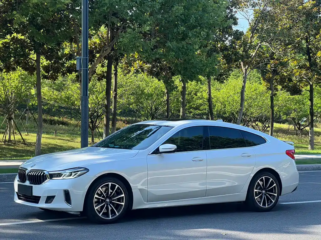 BMW 6 Series GT 2021 — фото 1