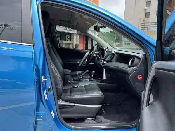 Toyota RAV4 2017