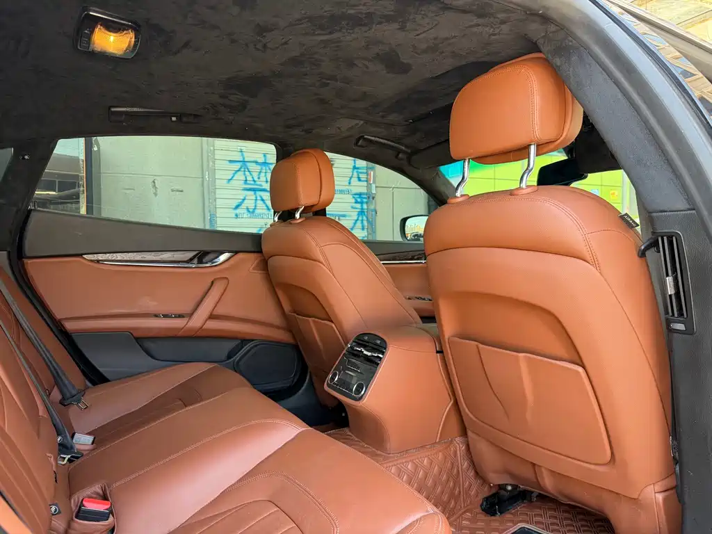Maserati Quattroporte 2015 — фото 8