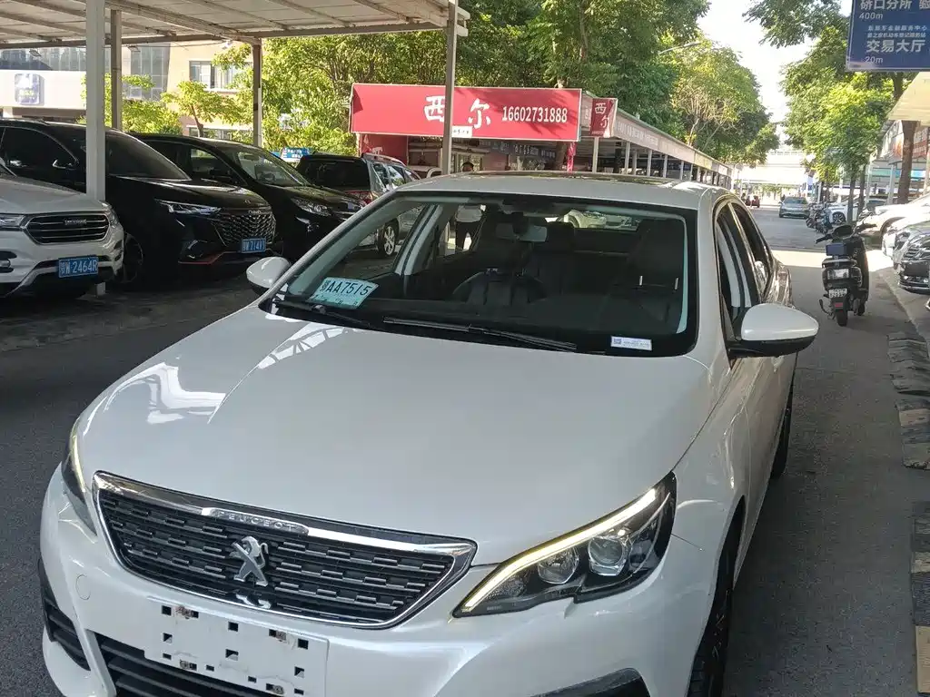Peugeot 308 2018 — фото 1