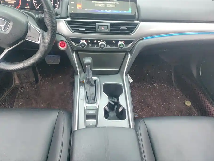 Honda Accord 2022 — фото 16