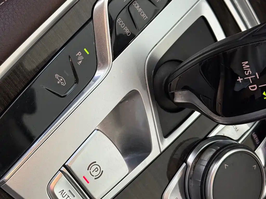 BMW 7 Series 2016 — фото 12