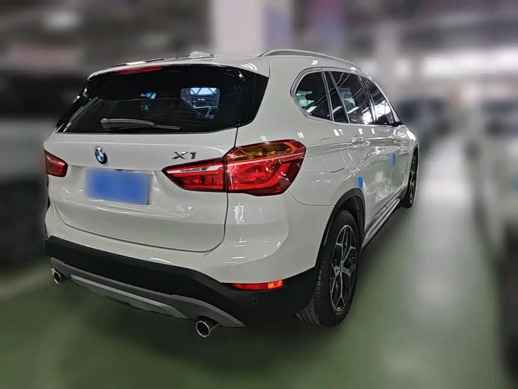 BMW X1 2016 — фото 12