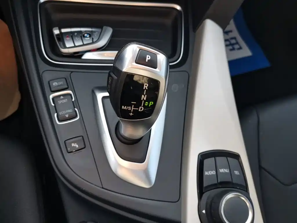 BMW 3 Series 2015 — фото 10