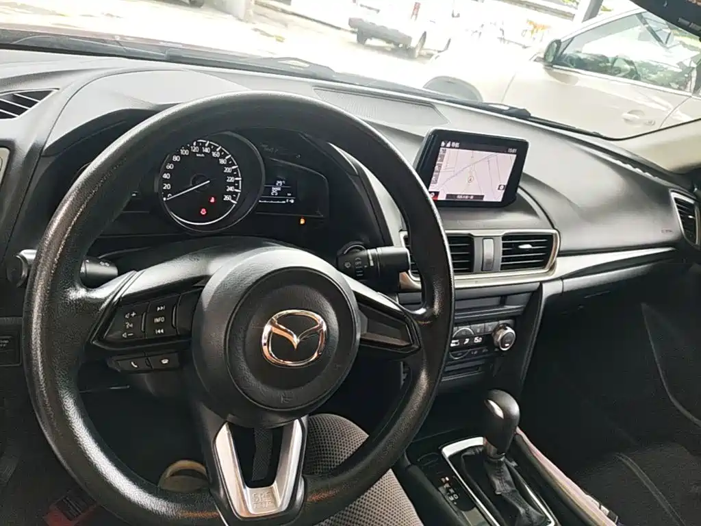 Mazda 3 Axela 2018