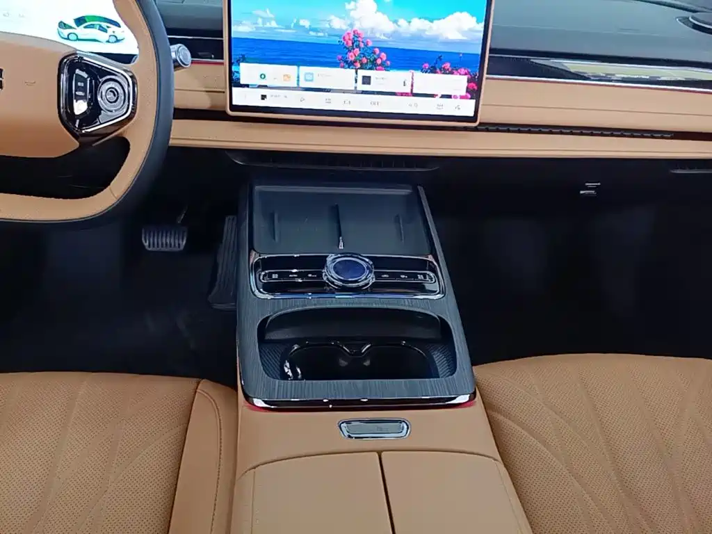 Geely Galaxy Starshine 8 2025 — фото 14