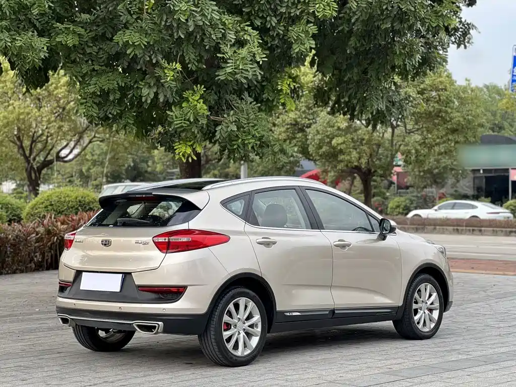 Geely Emgrand GS 2018 — фото 7
