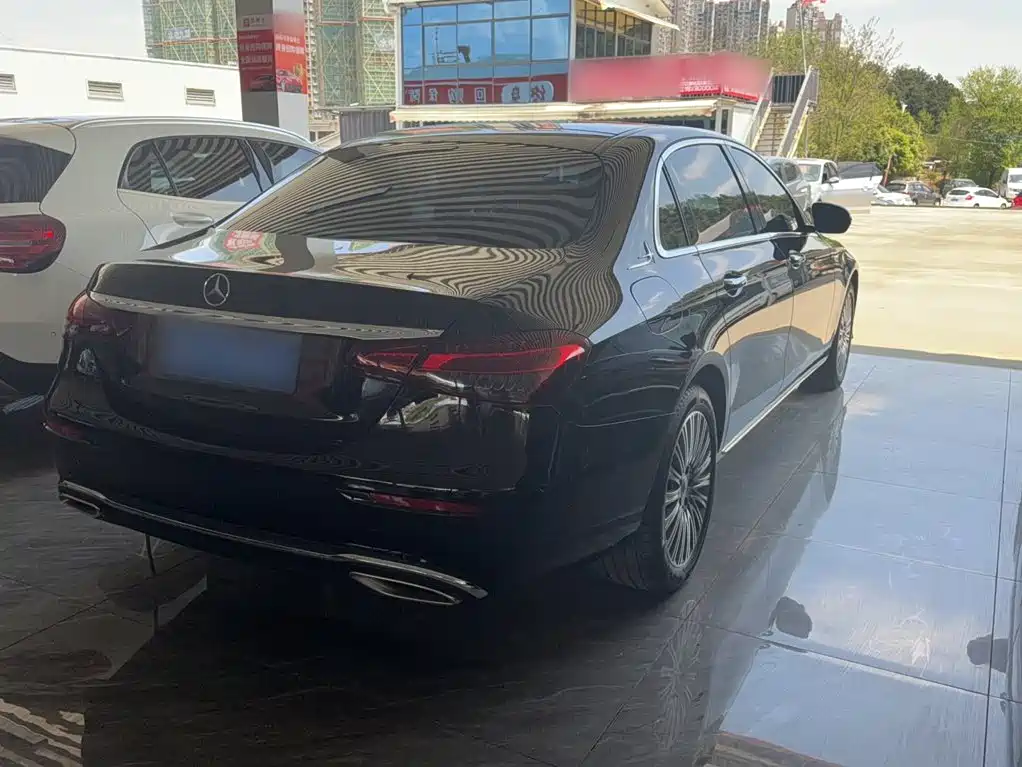 Mercedes-Benz E-Class 2023