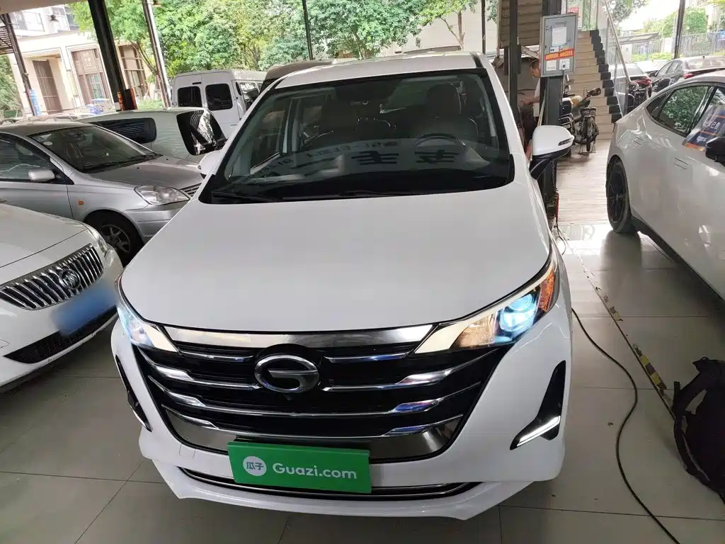 GAC Trumpchi M6 2019 — фото 3