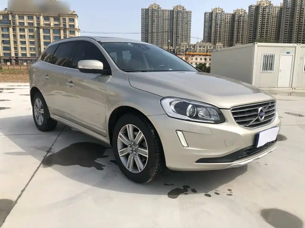 Volvo XC60 2017 — фото 15
