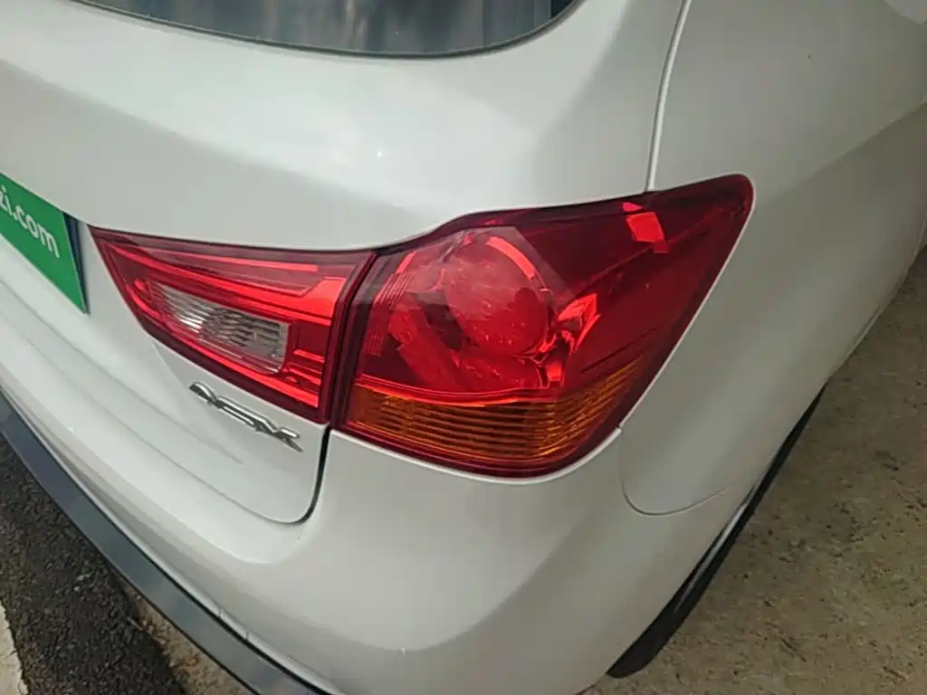 Mitsubishi ASX 2015 — фото 8
