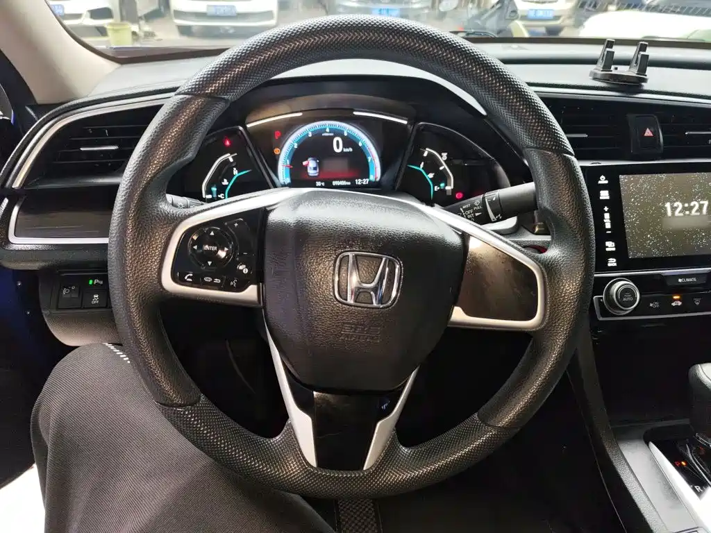 Honda Civic 2020 — фото 11