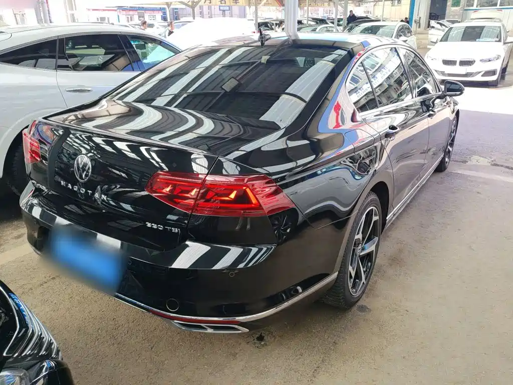Volkswagen Magotan 2025