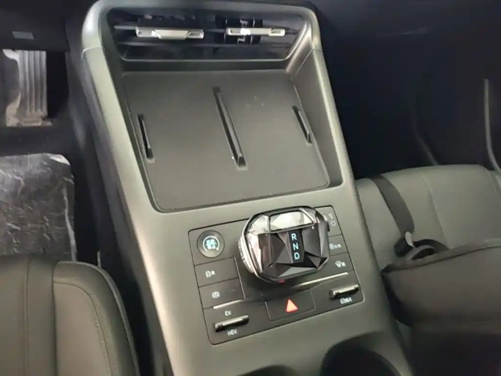 BYD Qin PLUS 2025 — фото 14