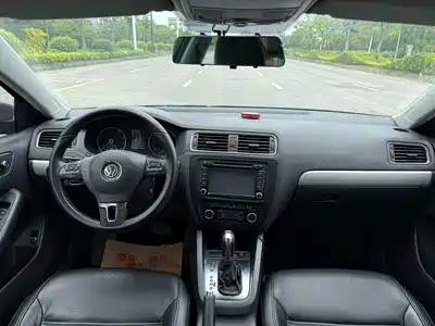 Volkswagen Sagitar 2012