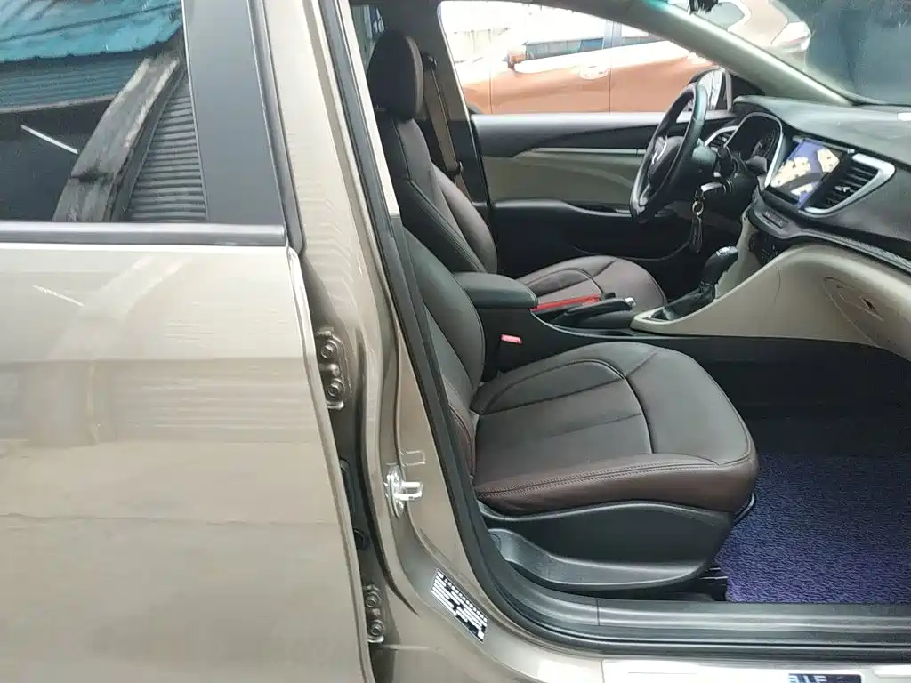 Buick Excelle 2019 — фото 18
