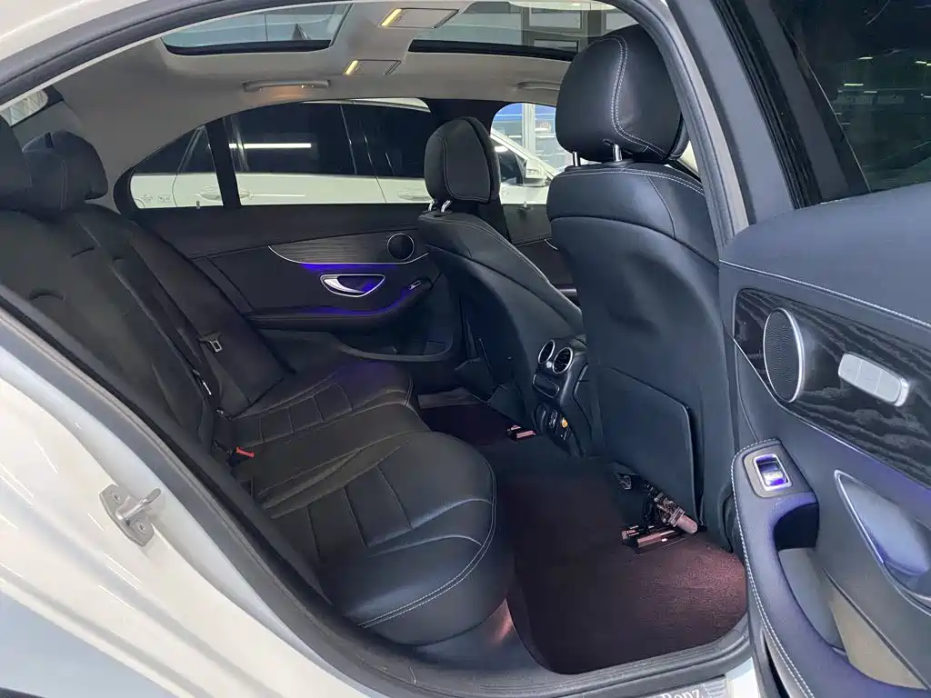 Mercedes-Benz C-Class 2021