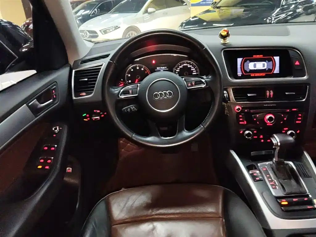 Audi Q5 2016 — фото 11