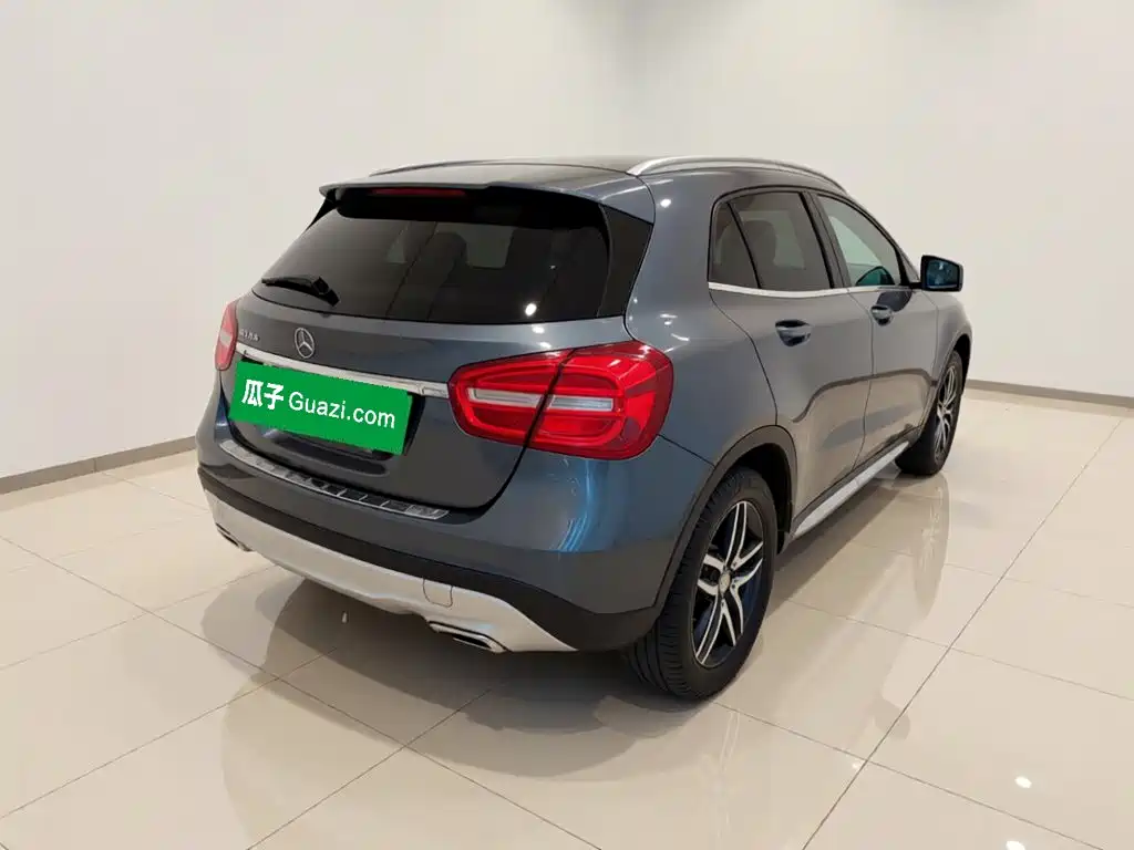 Mercedes-Benz GLA 2015