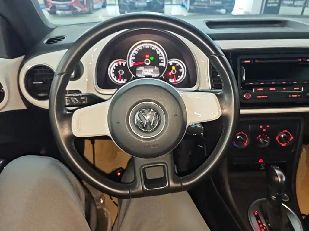 Volkswagen Beetle 2016
