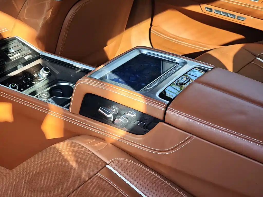 BMW 7 Series 2016 — фото 20