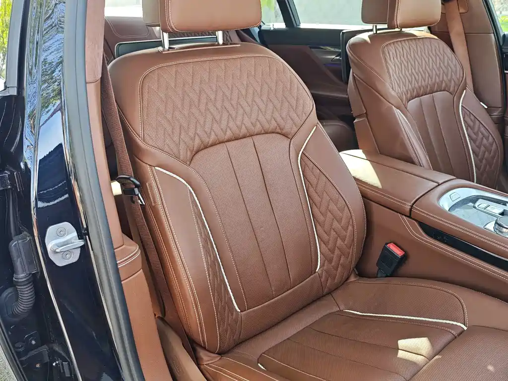 BMW 7 Series 2016 — фото 14