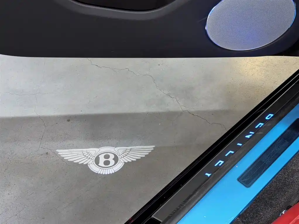 Bentley Flying Spur 2022 — фото 11