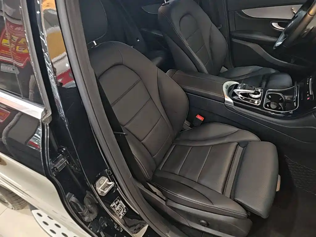 Mercedes-Benz GLC 2018 — фото 20