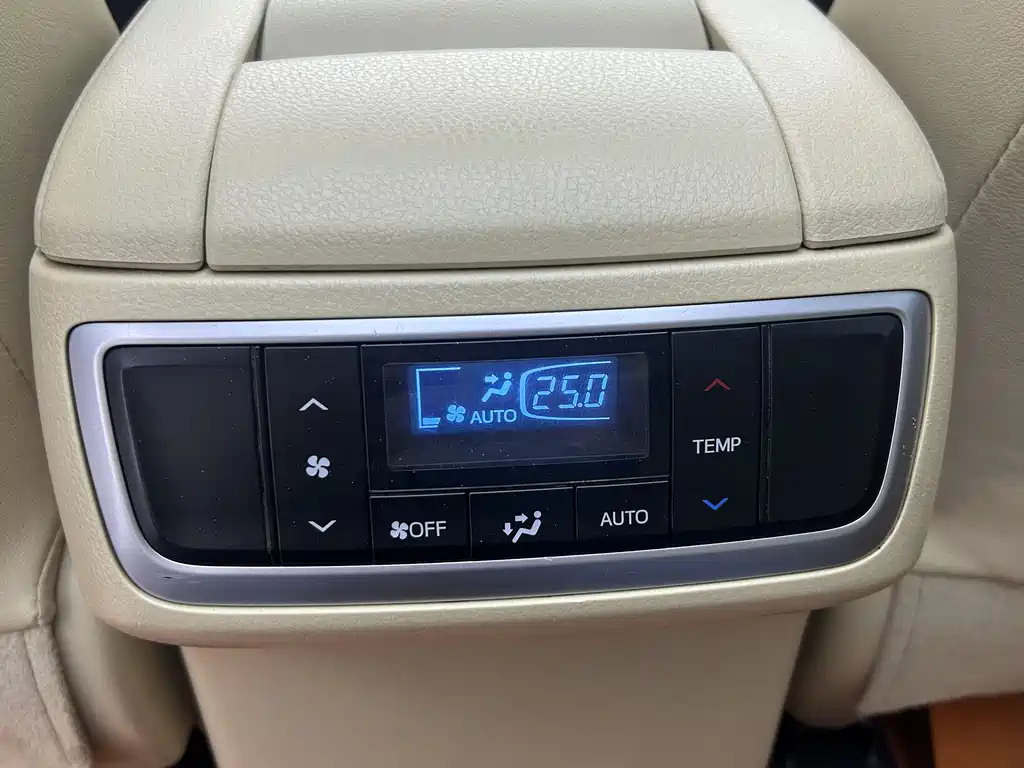 Toyota Highlander 2015 — фото 25