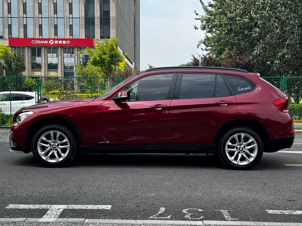 BMW X1 2015 — фото 8