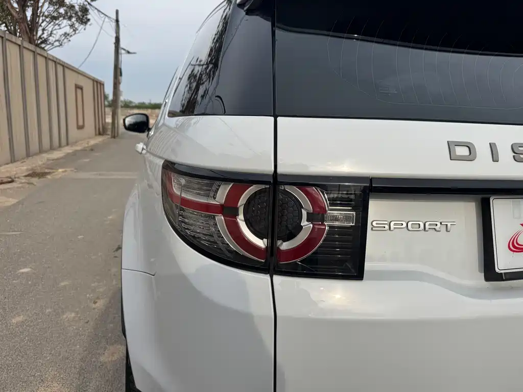 Land Rover Discovery Sport 2018 — фото 23