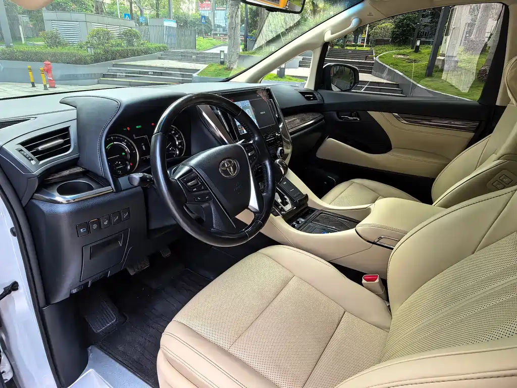 Toyota Alphard 2021 — фото 4