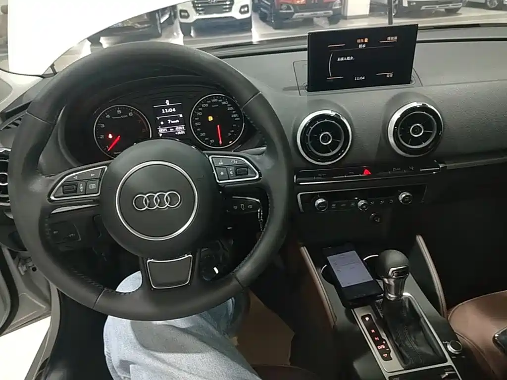 Audi A3 2016 — фото 10