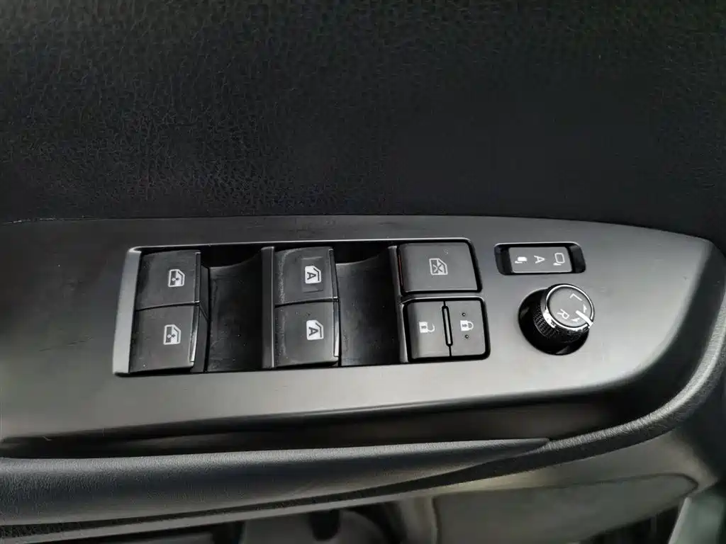 Toyota Highlander 2018 — фото 9