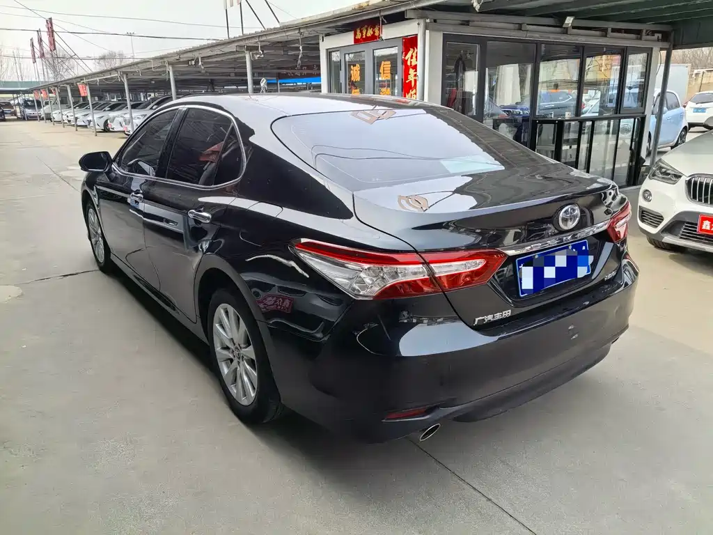 Toyota Camry 2020 — фото 4