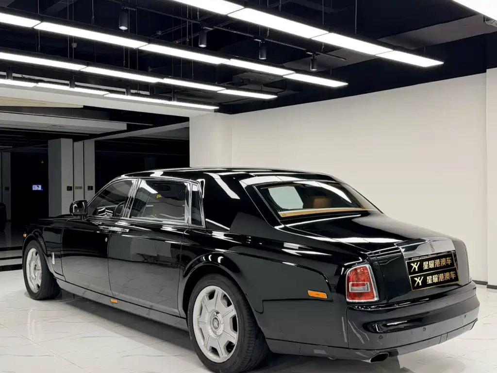 Rolls-Royce Phantom 2012 — фото 9
