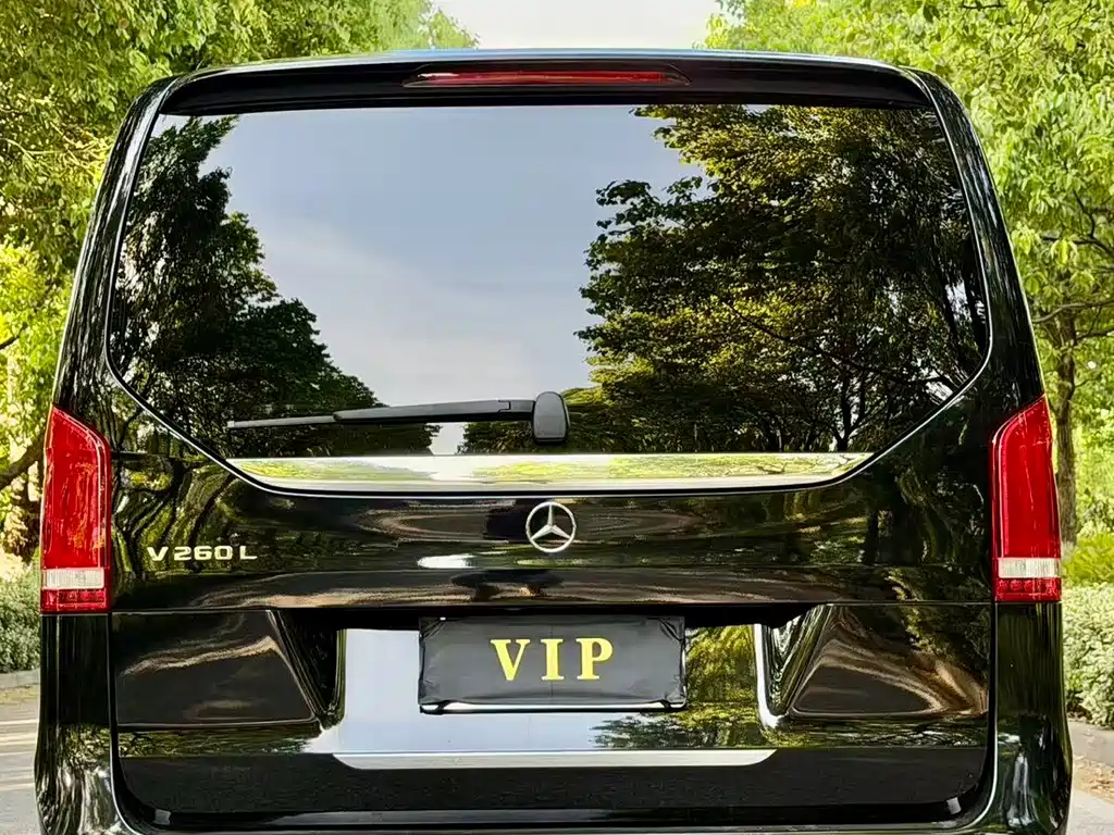 Mercedes-Benz V-Class 2020 — фото 10